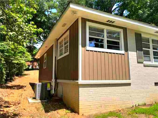 1957 Knightsbridge Road, Macon, GA 31211