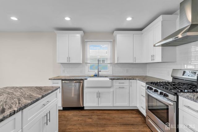 36 Van Buren Avenue, Metuchen, NJ 08840