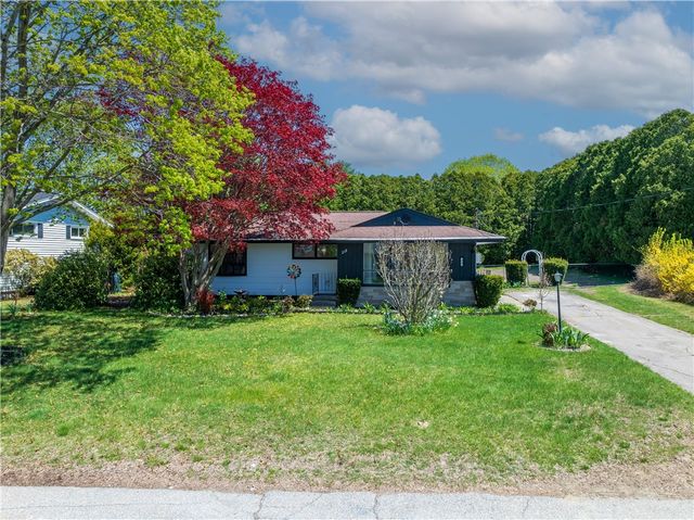 219 Dawn Boulevard, Woonsocket, RI 02895