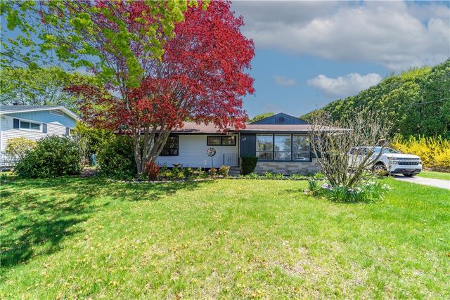 219 Dawn Boulevard, Woonsocket, RI 02895
