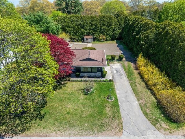 219 Dawn Boulevard, Woonsocket, RI 02895