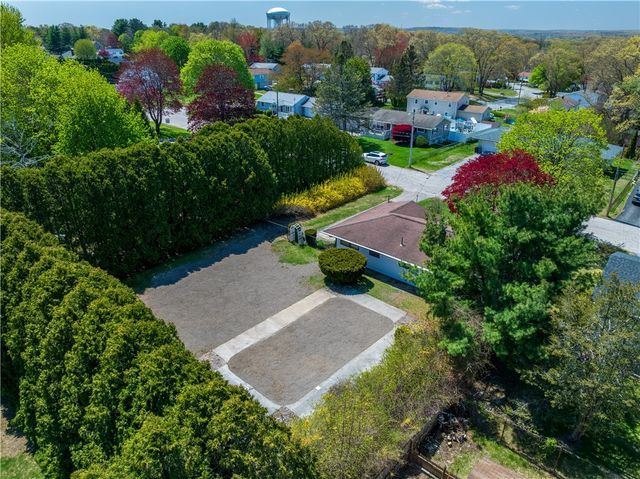 219 Dawn Boulevard, Woonsocket, RI 02895