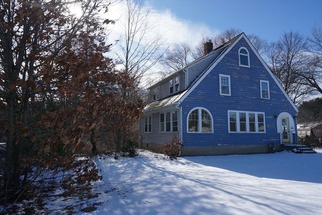 823 Market St, Rockland, MA 02370