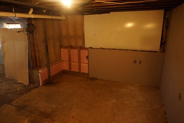 823 Market St, Rockland, MA 02370