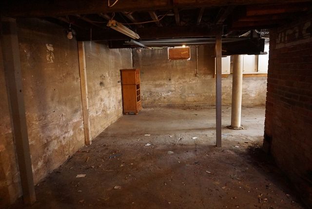 823 Market St, Rockland, MA 02370