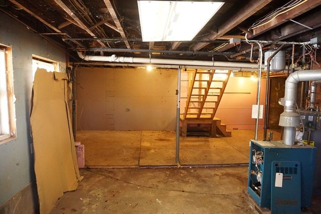 823 Market St, Rockland, MA 02370