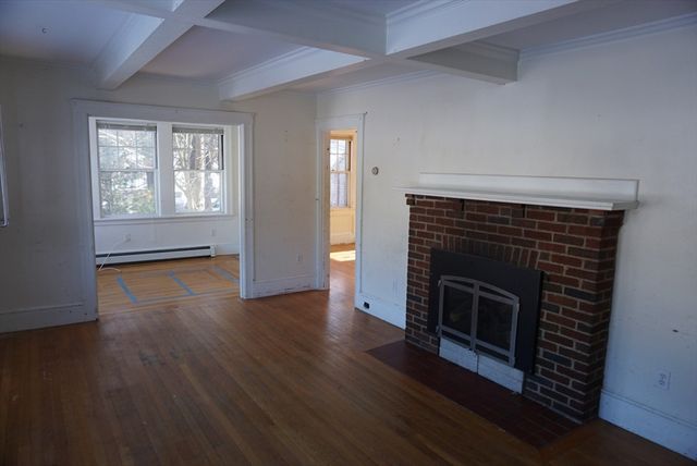 823 Market St, Rockland, MA 02370