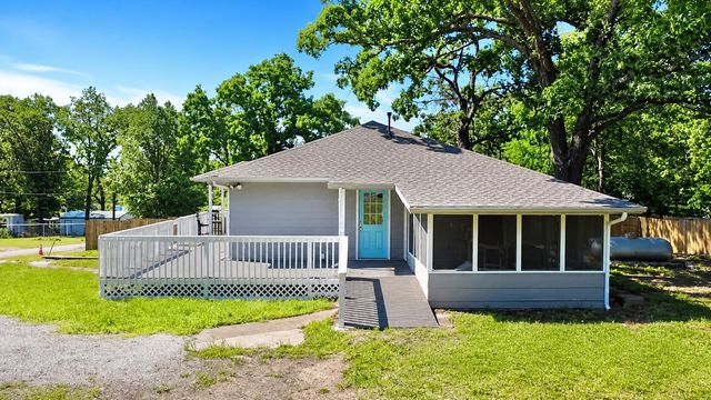 102 S Hickory Street, Bernice, OK 74331
