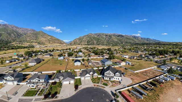 7312 S HAROLDS WAY, South Weber, UT 84405