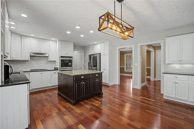 570 Brookmeade Court, Troy, OH 45373