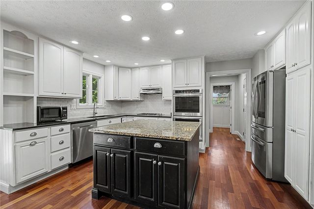 570 Brookmeade Court, Troy, OH 45373