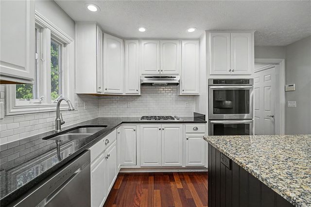 570 Brookmeade Court, Troy, OH 45373