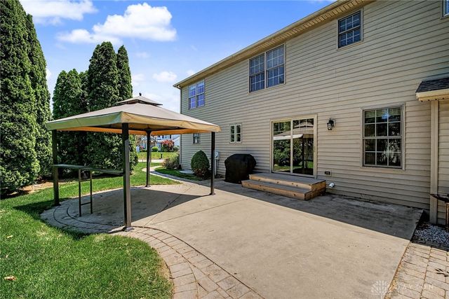 570 Brookmeade Court, Troy, OH 45373