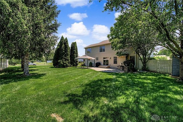 570 Brookmeade Court, Troy, OH 45373