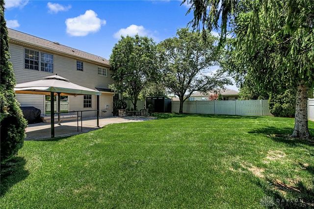 570 Brookmeade Court, Troy, OH 45373