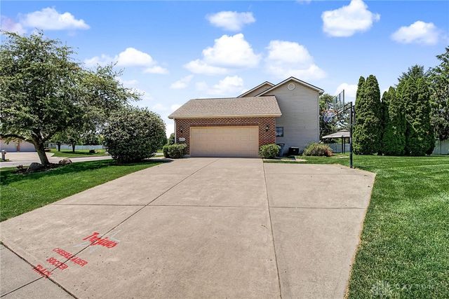 570 Brookmeade Court, Troy, OH 45373