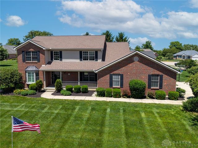 570 Brookmeade Court, Troy, OH 45373