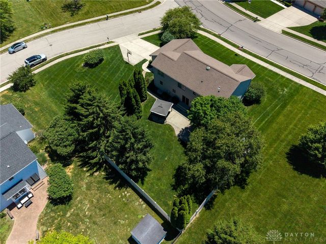 570 Brookmeade Court, Troy, OH 45373