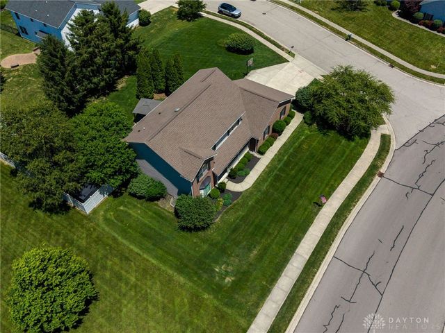 570 Brookmeade Court, Troy, OH 45373