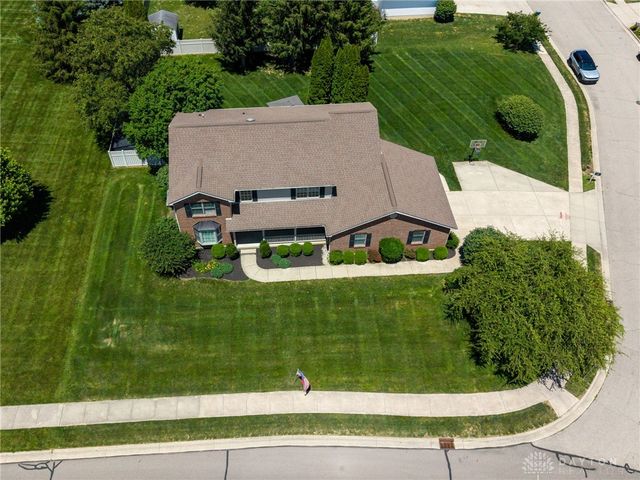 570 Brookmeade Court, Troy, OH 45373