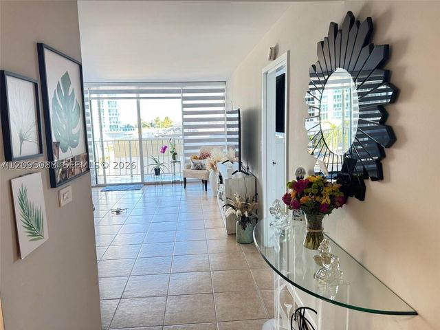 7601 E Treasure Dr 512, North Bay Village, FL 33141