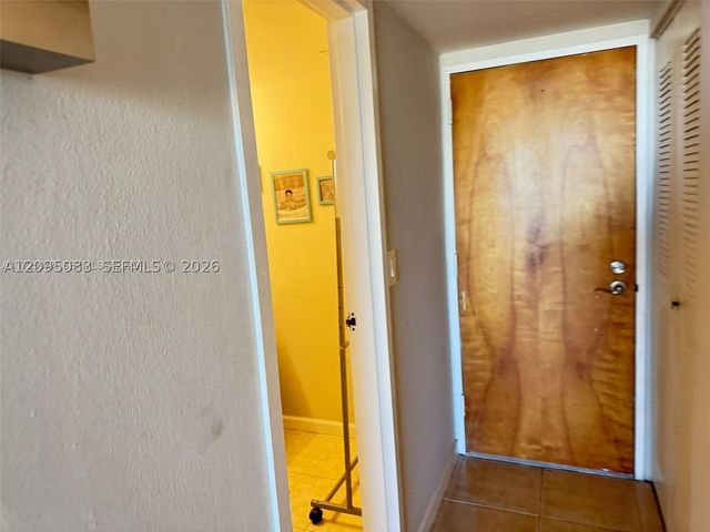 7601 E Treasure Dr 512, North Bay Village, FL 33141