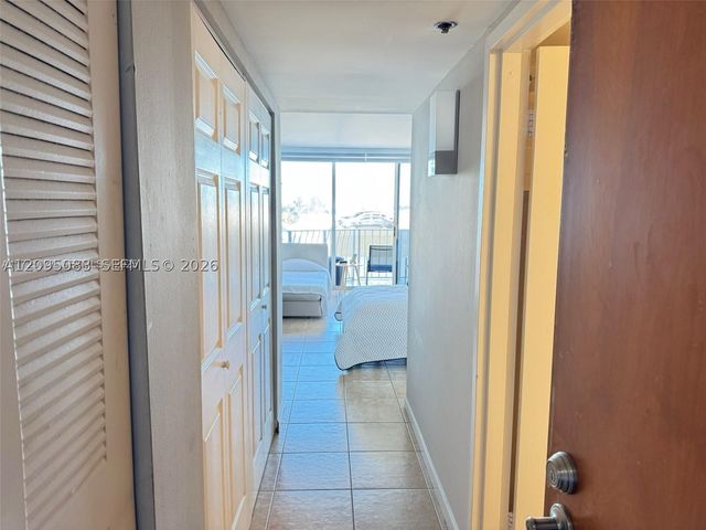 7601 E Treasure Dr 512, North Bay Village, FL 33141