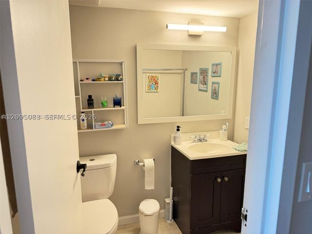 7601 E Treasure Dr 512, North Bay Village, FL 33141