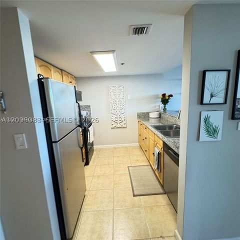 7601 E Treasure Dr 512, North Bay Village, FL 33141