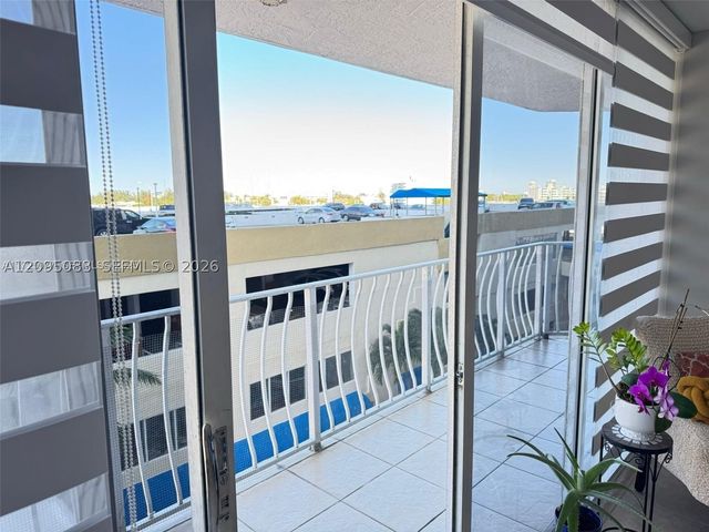 7601 E Treasure Dr 512, North Bay Village, FL 33141