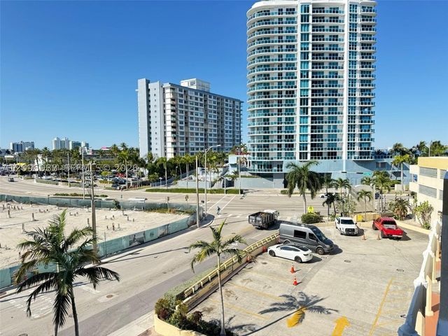 7601 E Treasure Dr 512, North Bay Village, FL 33141