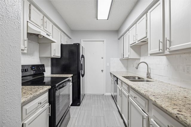 13838 Beech Hollow Lane, Houston, TX 77082