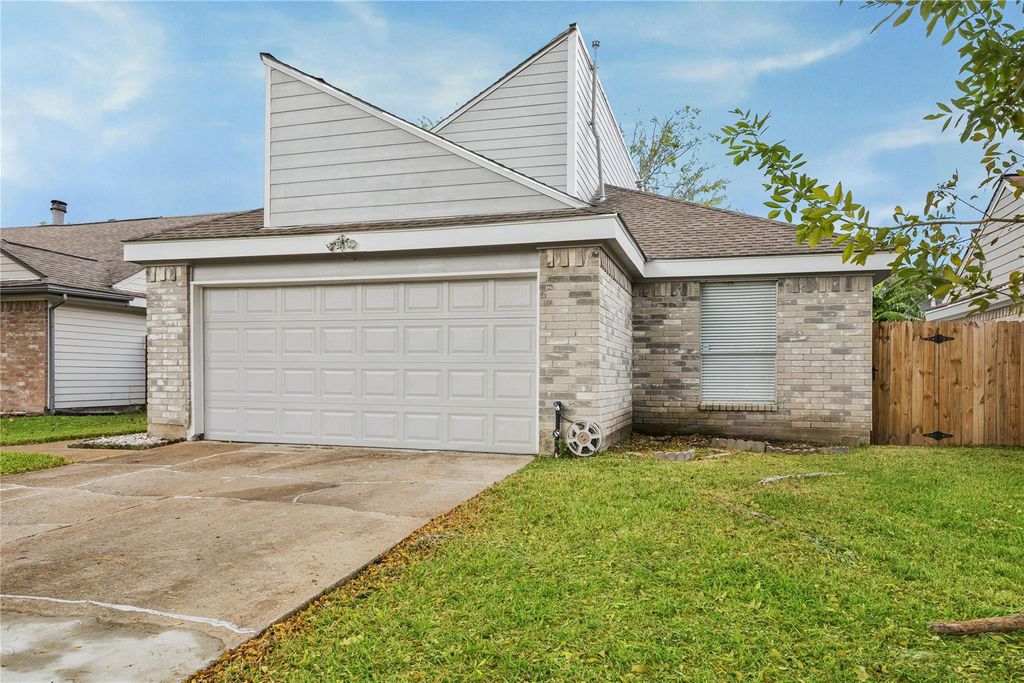 13838 Beech Hollow Lane, Houston, TX 77082