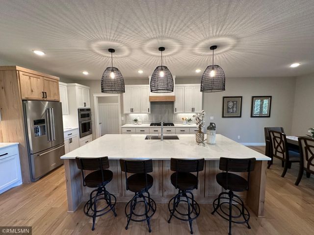 18025 100th Court N, Maple Grove, MN 55311