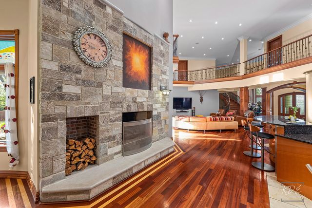 904 S Edgewood Lane, Mount Prospect, IL 60056