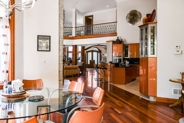 904 S Edgewood Lane, Mount Prospect, IL 60056