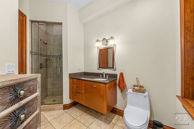 904 S Edgewood Lane, Mount Prospect, IL 60056