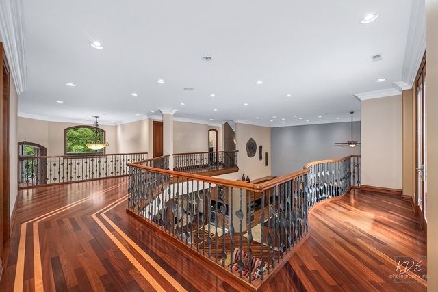 904 S Edgewood Lane, Mount Prospect, IL 60056