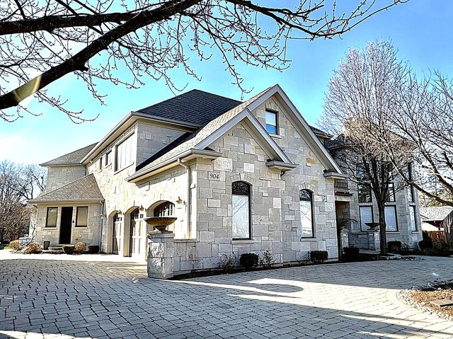 904 S Edgewood Lane, Mount Prospect, IL 60056