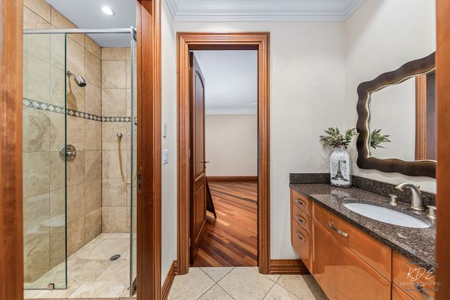 904 S Edgewood Lane, Mount Prospect, IL 60056