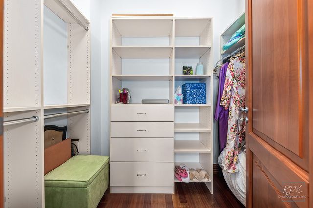 904 S Edgewood Lane, Mount Prospect, IL 60056