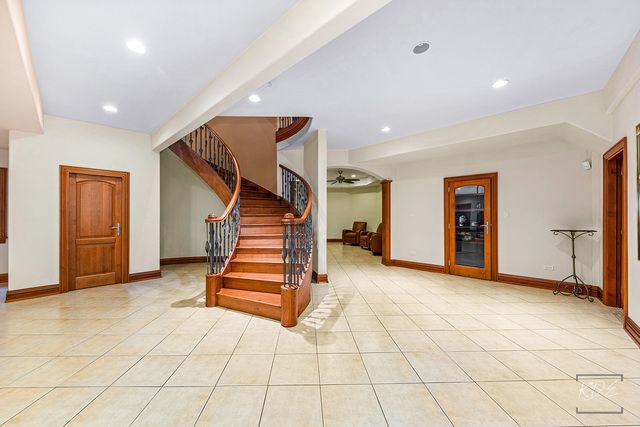 904 S Edgewood Lane, Mount Prospect, IL 60056