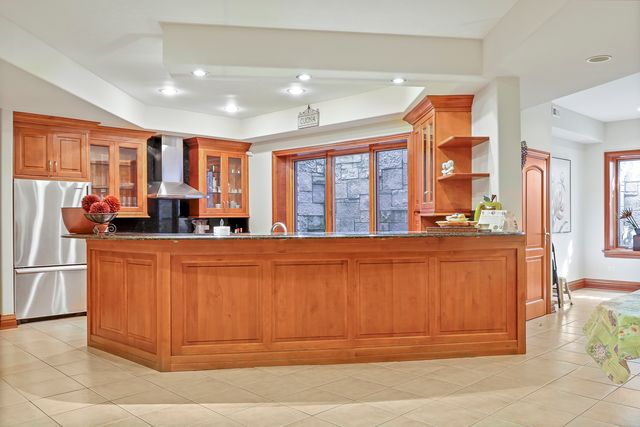 904 S Edgewood Lane, Mount Prospect, IL 60056