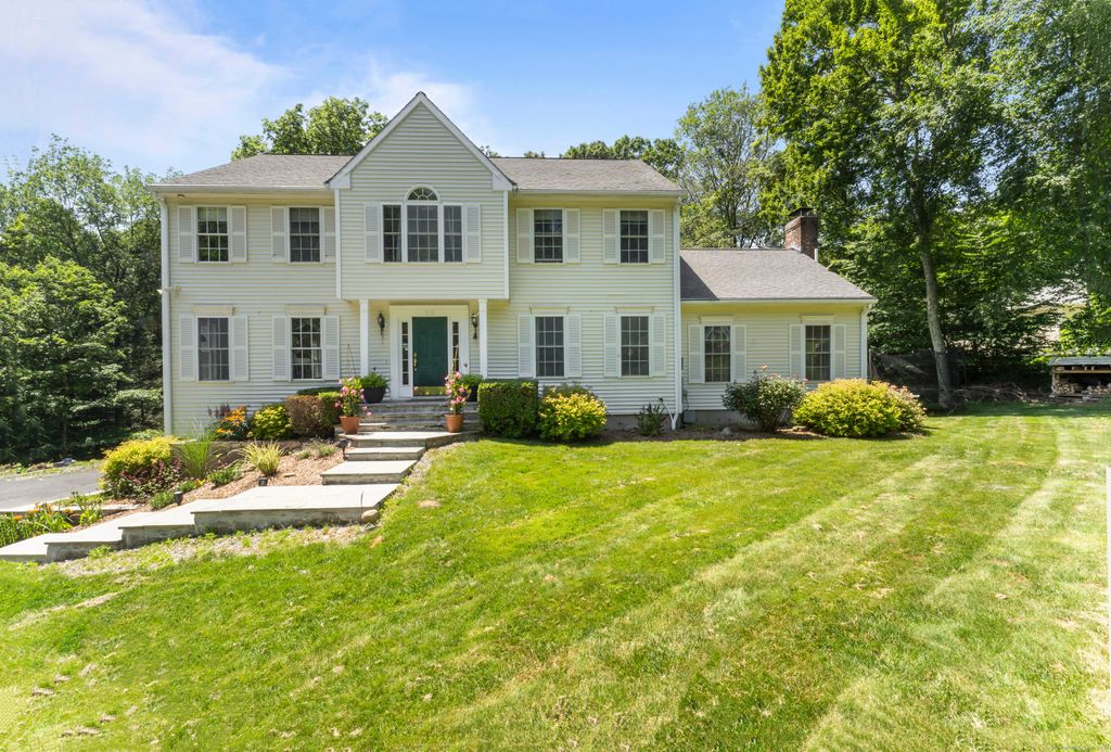33 Pond View Drive, Southbury, CT 06488