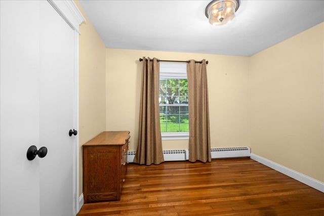 23 Ward St, Auburn, MA 01501