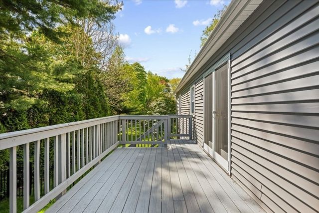 23 Ward St, Auburn, MA 01501