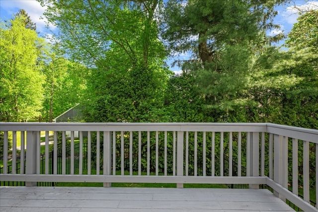 23 Ward St, Auburn, MA 01501