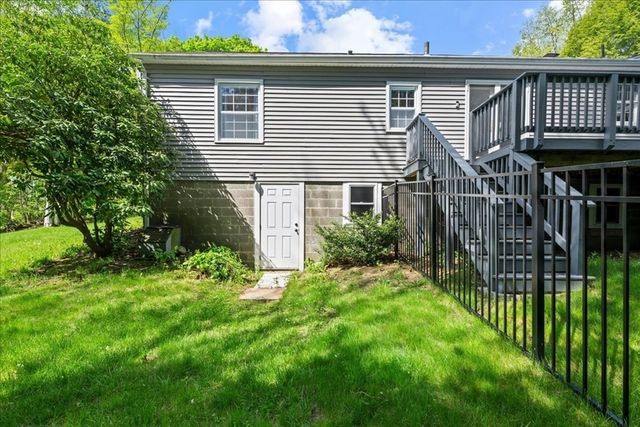 23 Ward St, Auburn, MA 01501