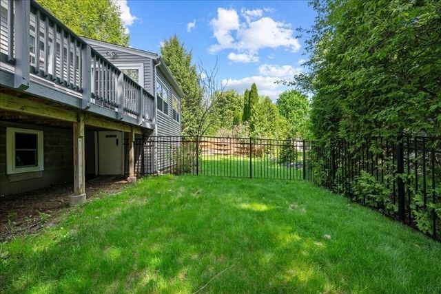 23 Ward St, Auburn, MA 01501