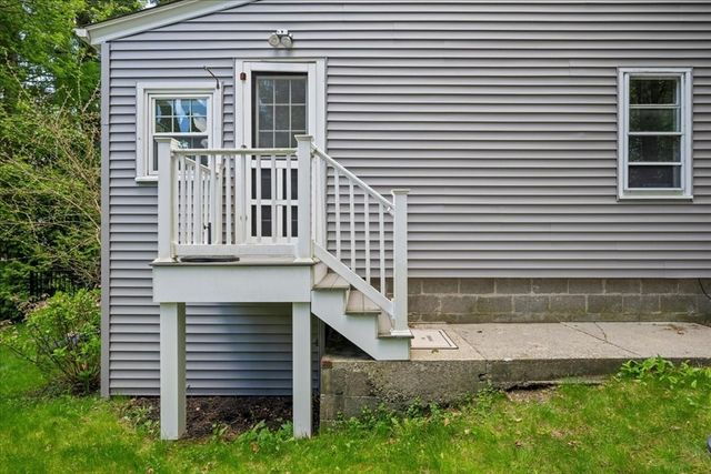 23 Ward St, Auburn, MA 01501
